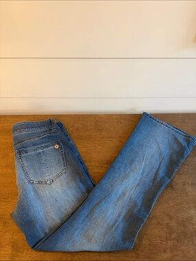 Democracy Medium Blue Straight-Leg Women's Jeans